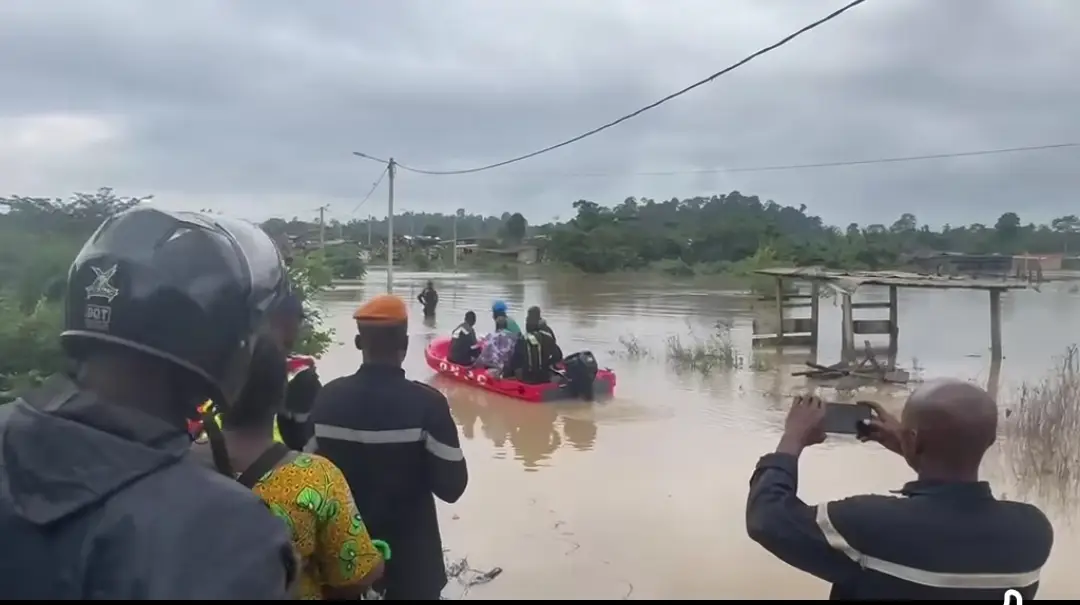 Fresco-Drame à Zegban : Le fleuve Bolo sort de son lit, faisant un mort et plus de 500 déplacés