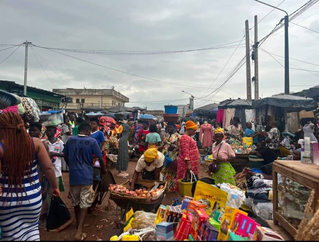 Marché de San Pedro : derrière le désordre, un monde organisé et des vies en mouvement…